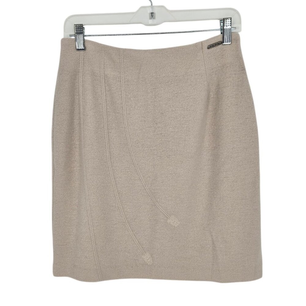 Geiger collections Austria size 40 US 10 Medium beige wool embroidered skirt